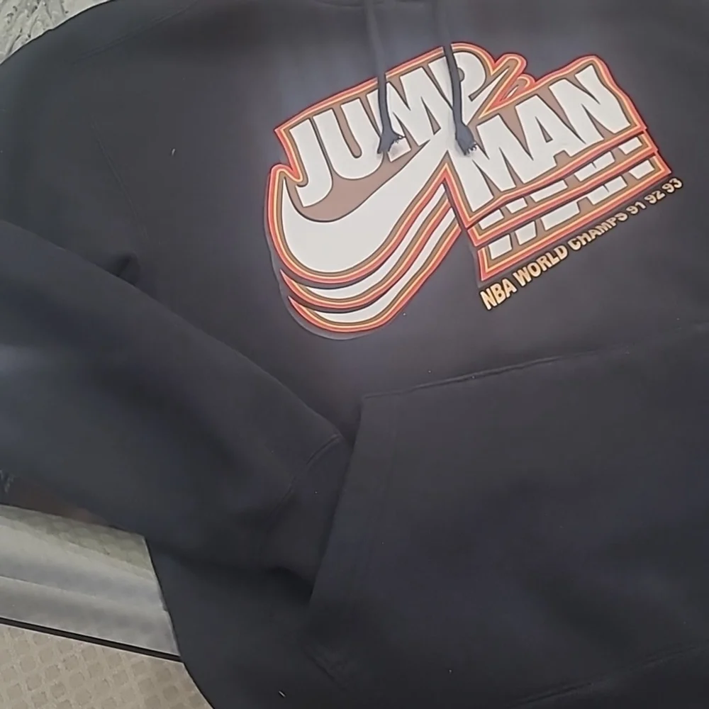 Nike Men's Air Jordan Jumpman Logo Pullover Hoodie Black Medium like new